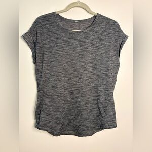Women’s Lululemon lost in pace short sleeve shirt size 6